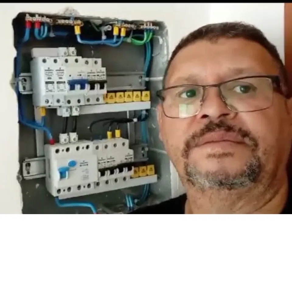 Reparo de Curto-Circuito em Fiação Derretida