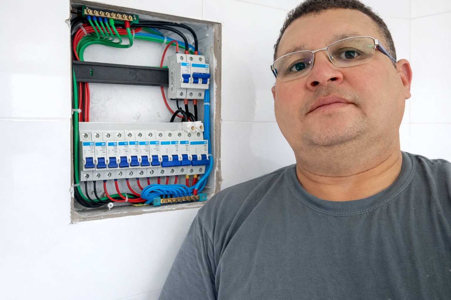 Montagem de quadro elétrico